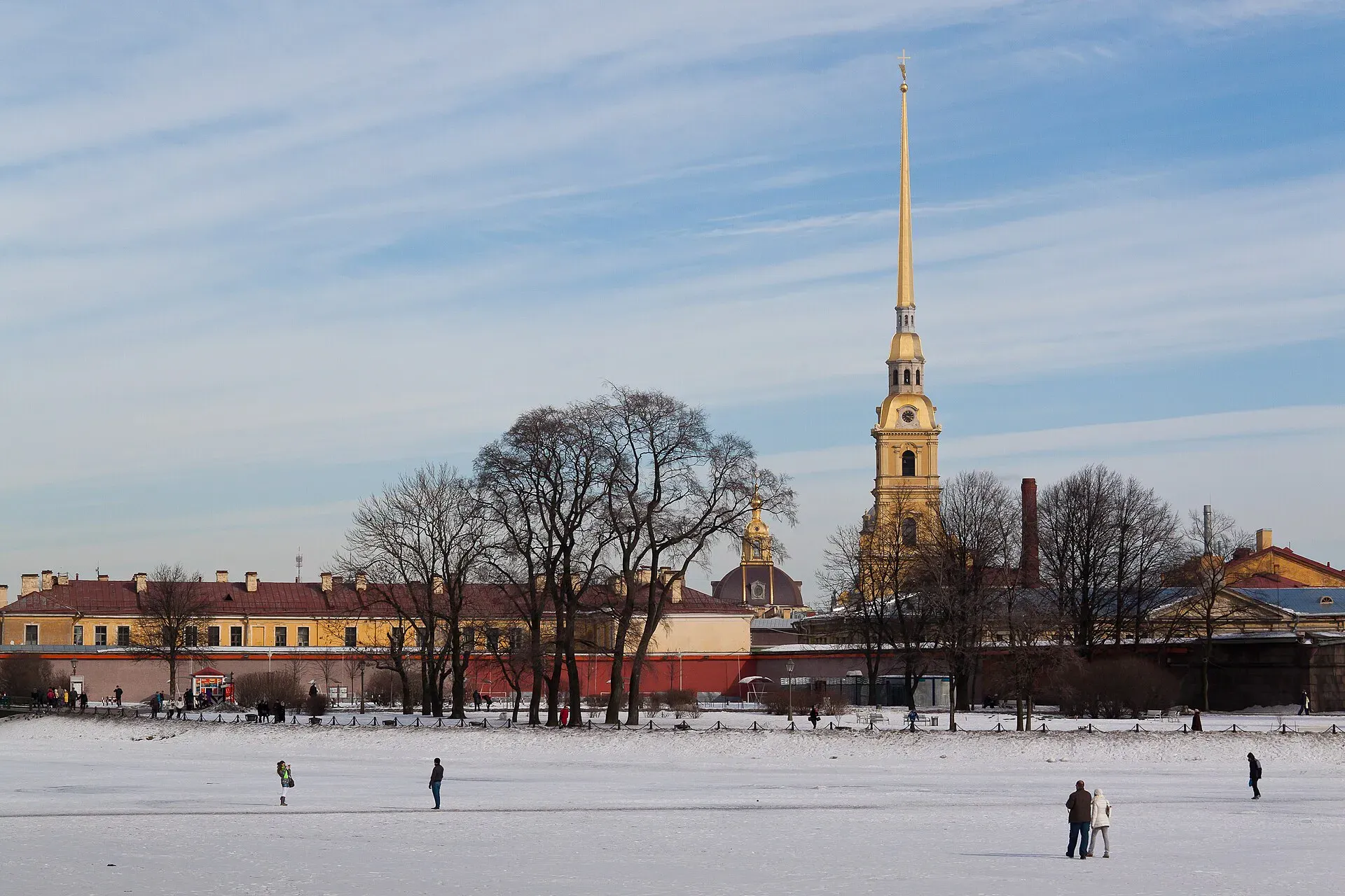 Вид на Петропавловские крепость и собор от Кронверкского пролива (Dmitry A. Mottl /&nbsp;Wikimedia)