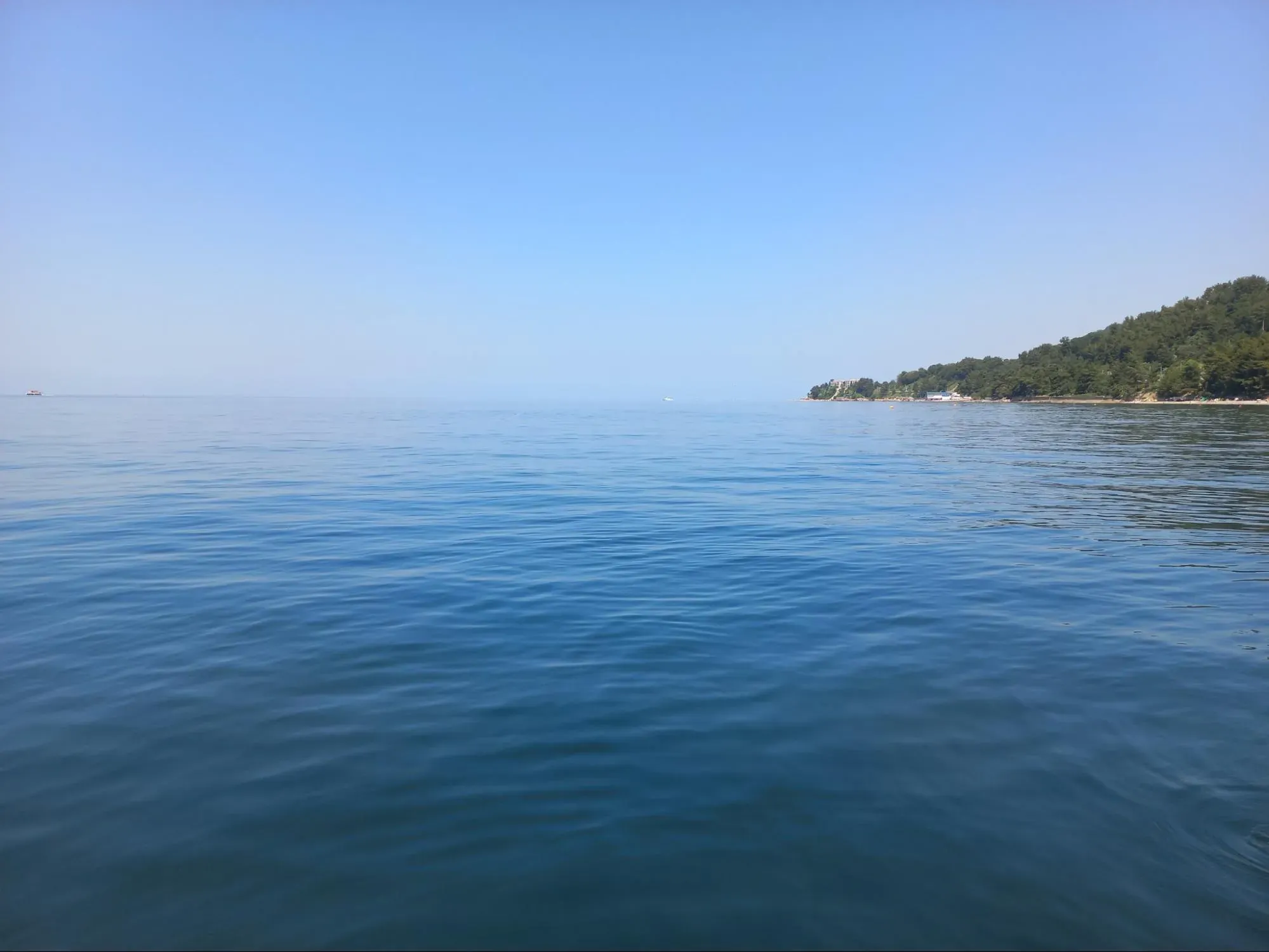 Таким море бывает не часто. Фото Дарины Устич