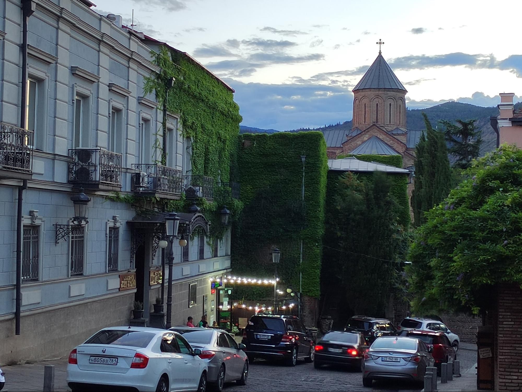 Уклон улиц ощущается почти везде. Фото Дарины Устич