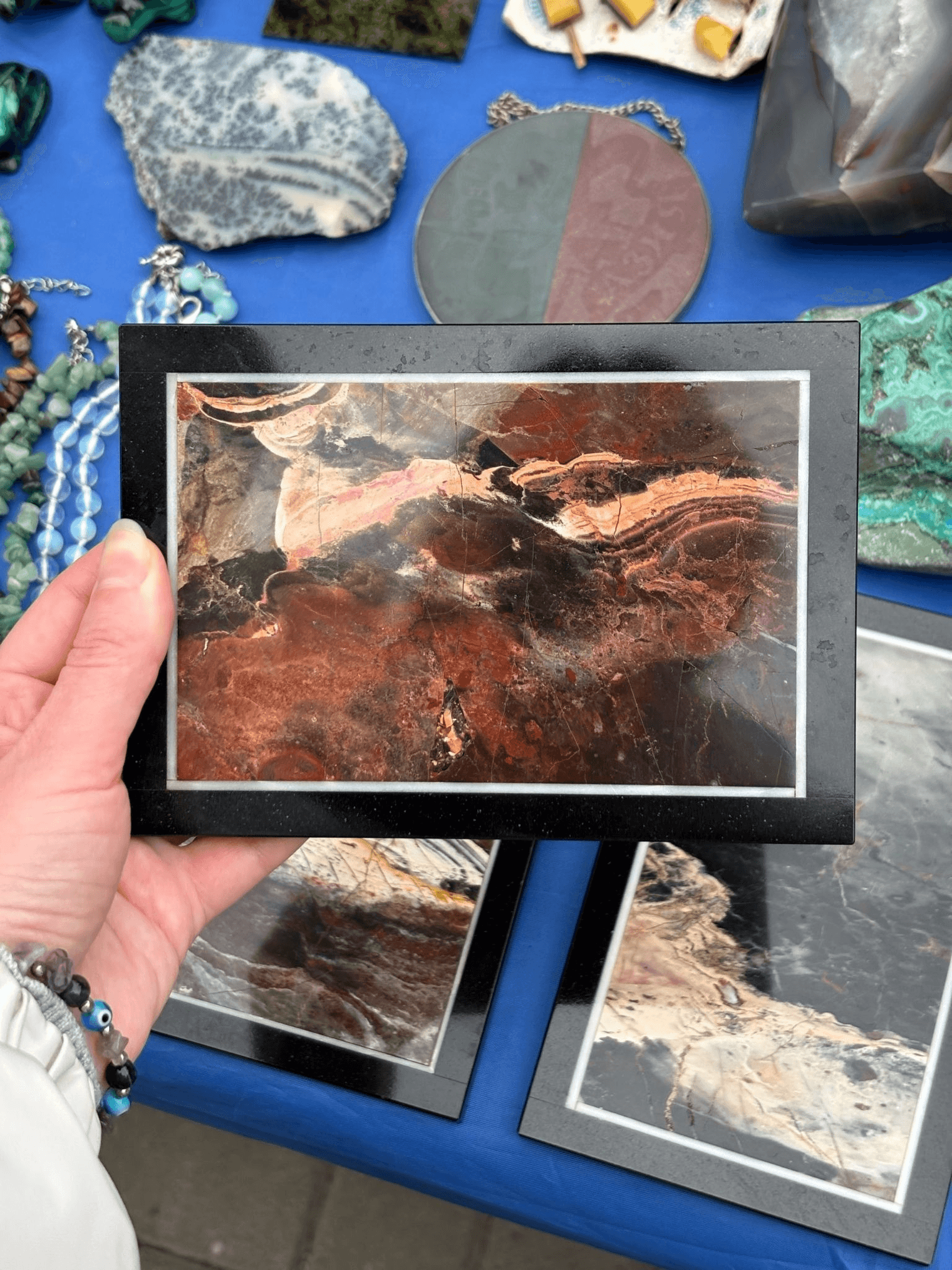 Картина из яшмы. Автор фото Анастасия Пелевина