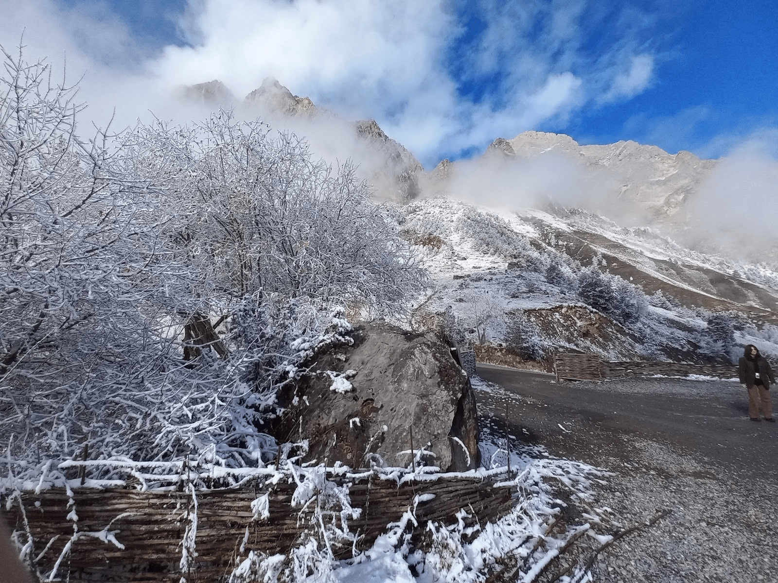 И, конечно же, горы вокруг / фото Дарины Устич