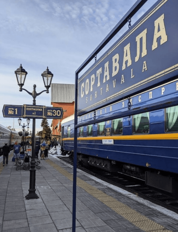 Станция в старинном стиле. Фото Дарины Устич
