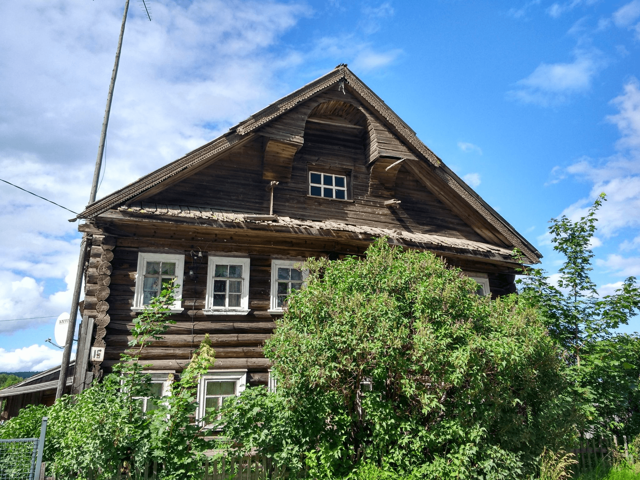 Традиционная изба. Фото: Avsolov / Wikimedia