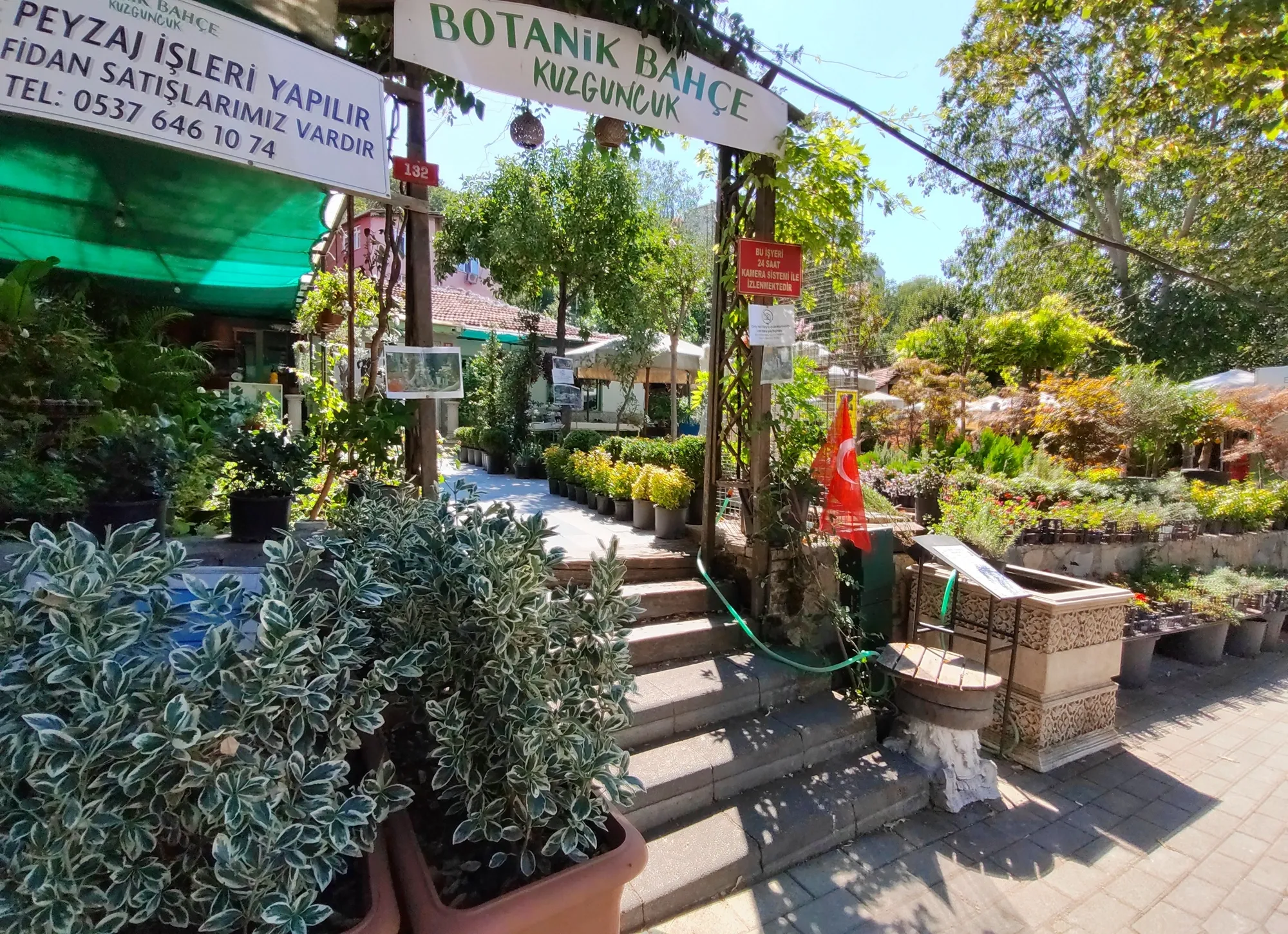 Уже догадались? Именно здесь работала Эда из «Постучись в мою дверь». Фото Дарины Устич