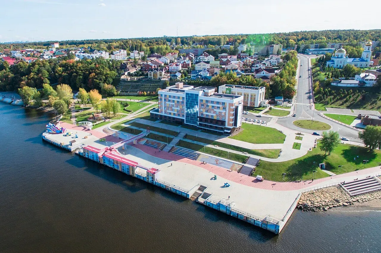 Нижнекамская пристань в Красном Ключе. Le tango parisien / Wikimedia