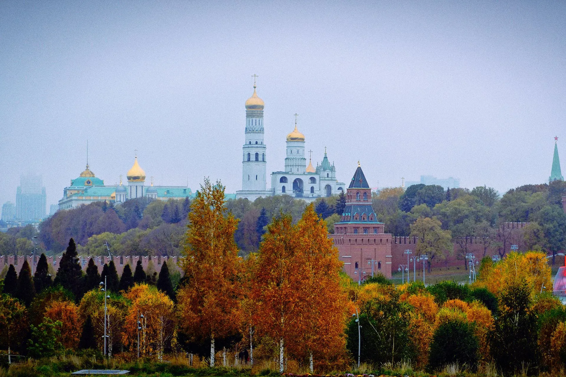 Как похорошела Москва при золотой осени / фото Вадим Гулай / pexels.com
