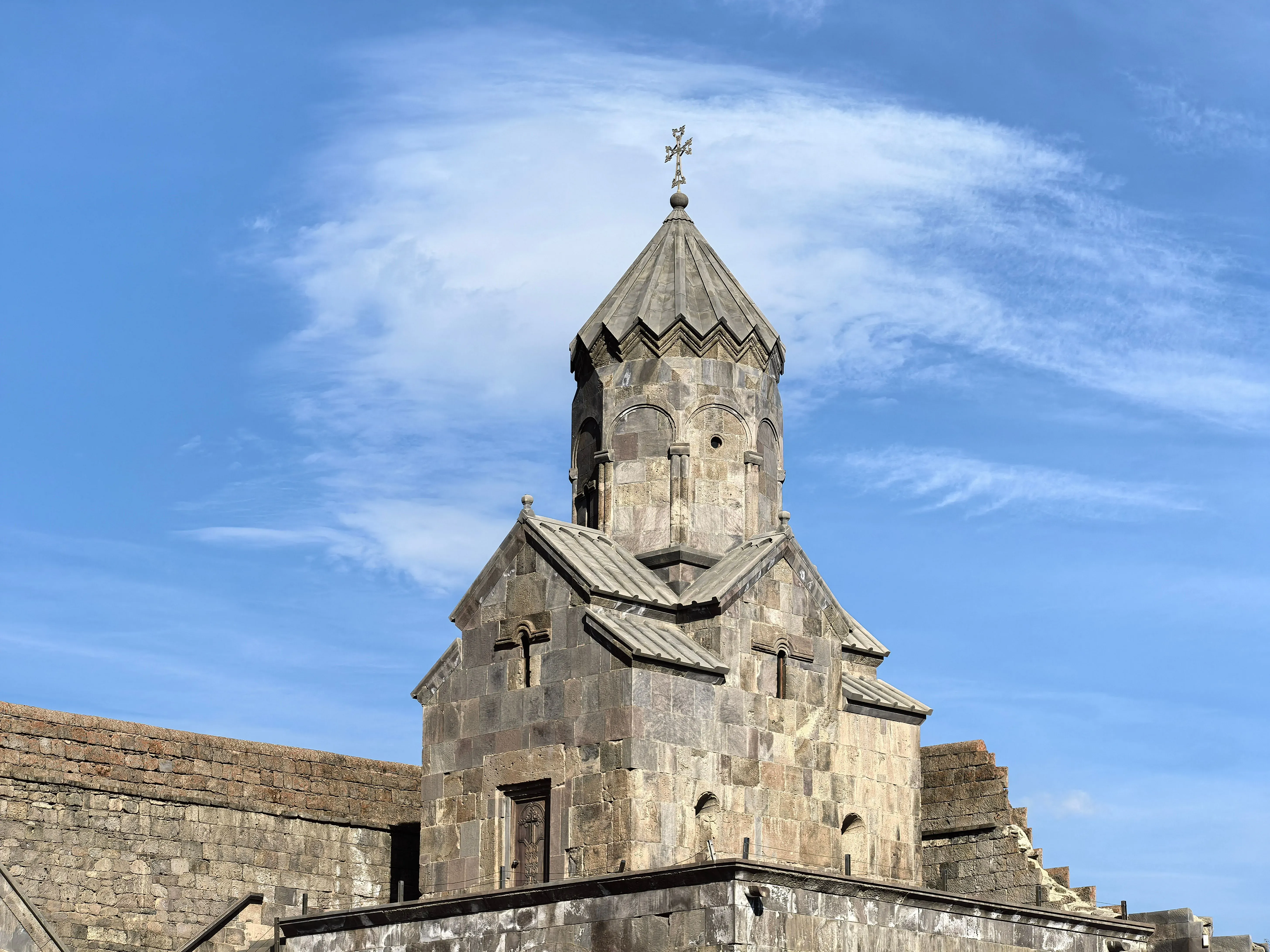Церковь в Татеве. Фото: Vachagan Grigoryan | Pexels