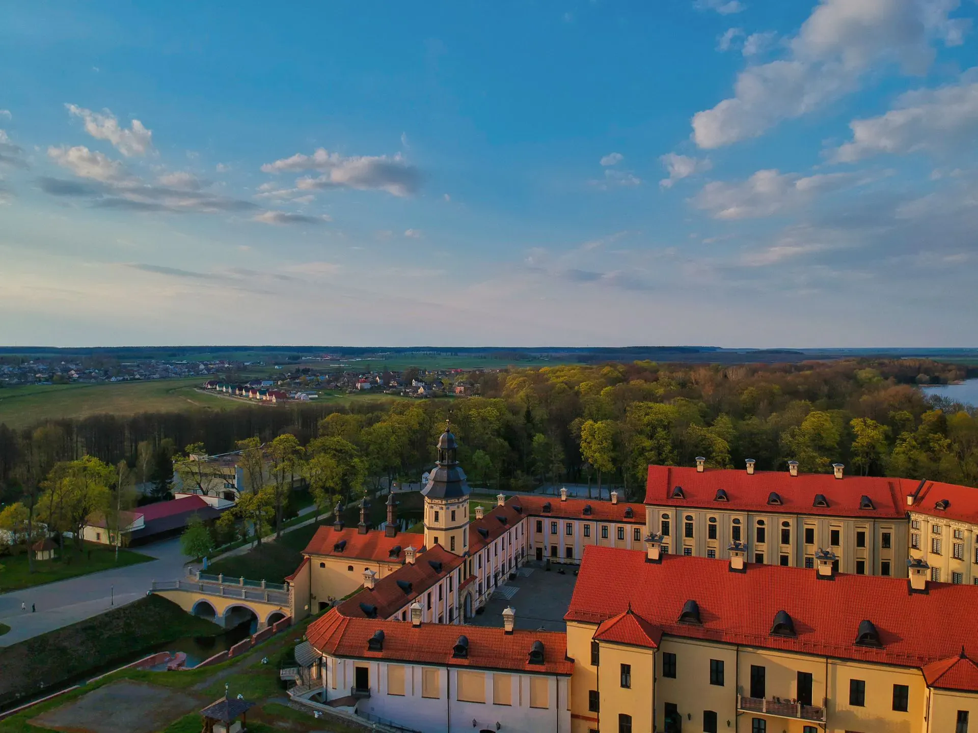 Несвижский замок / фото Egor Kunovsky / pexels