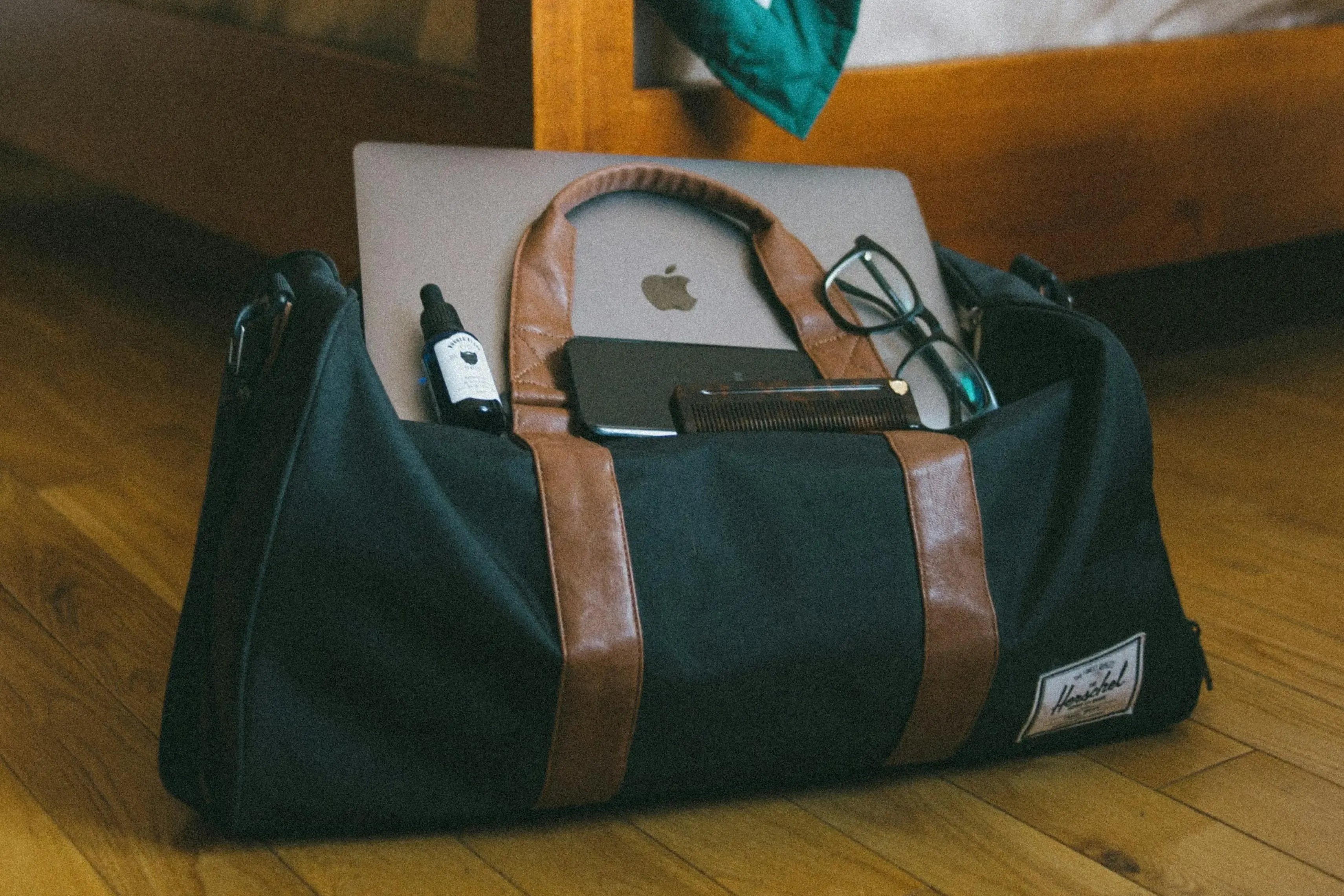 Очки, расчёска, ноутбук, телефон — всё это можно в ручную кладь