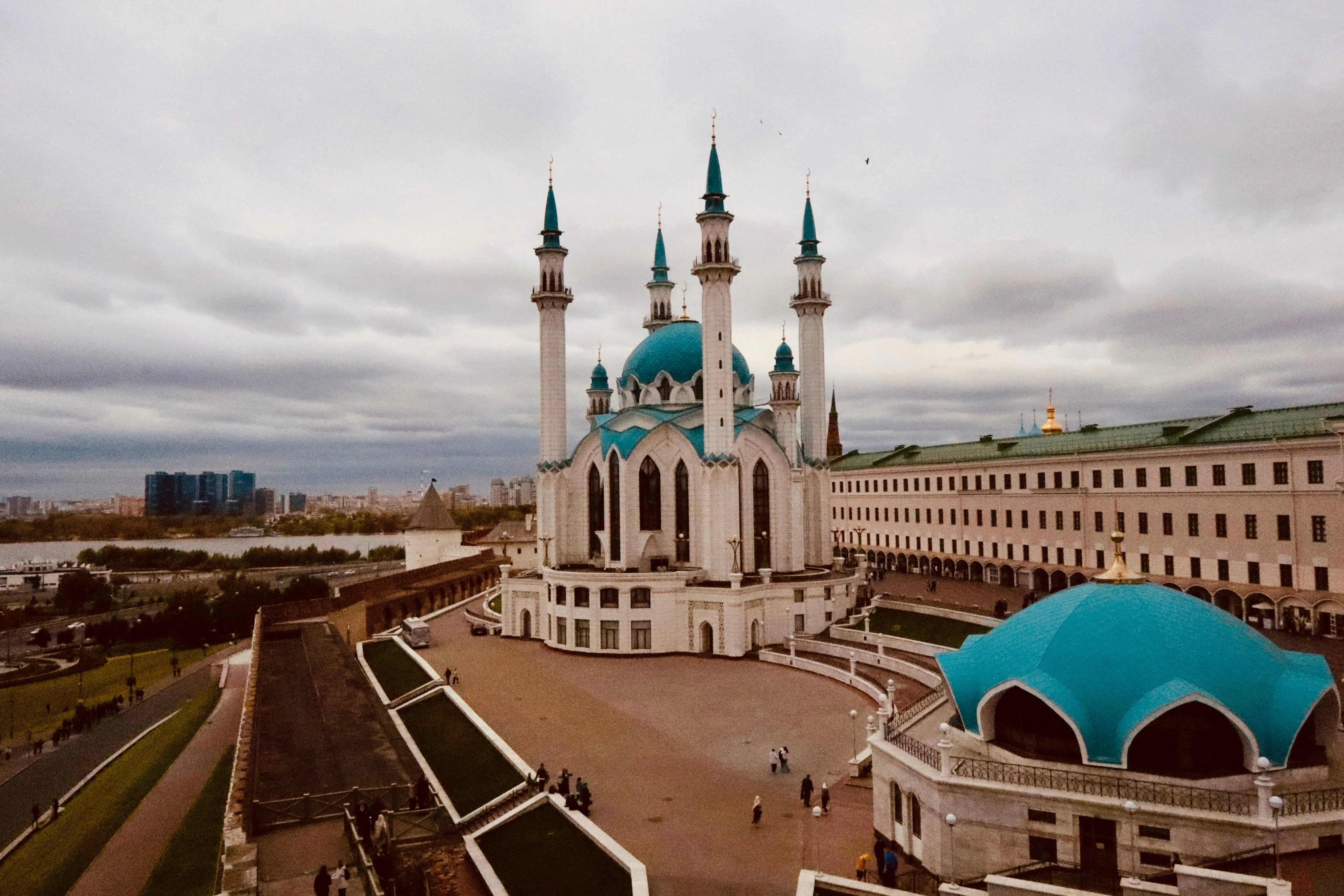 И Казань тоже
