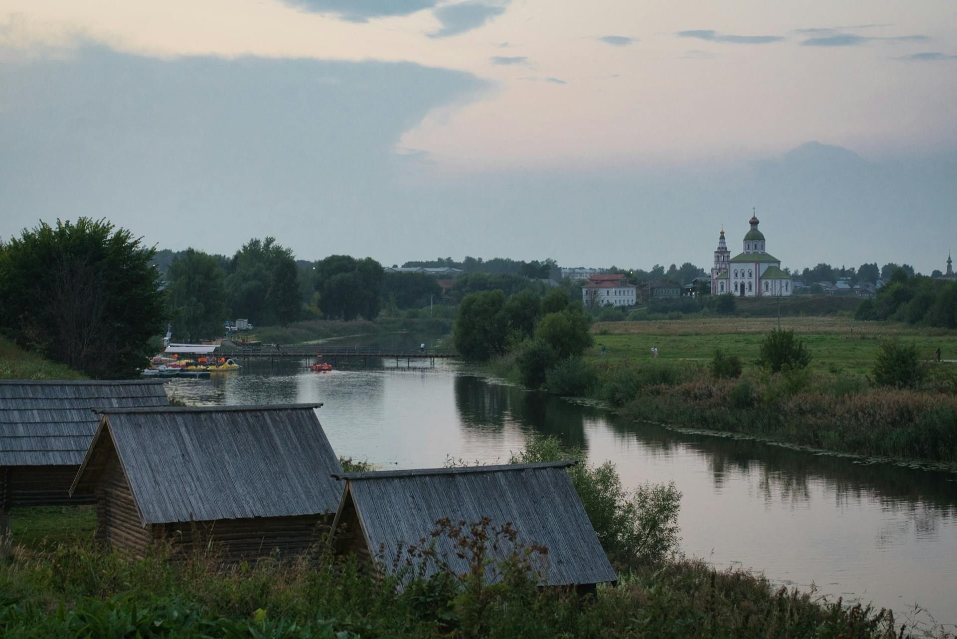 Суздаль атмосферный / фото Sergiy Kosenko / pexels.com