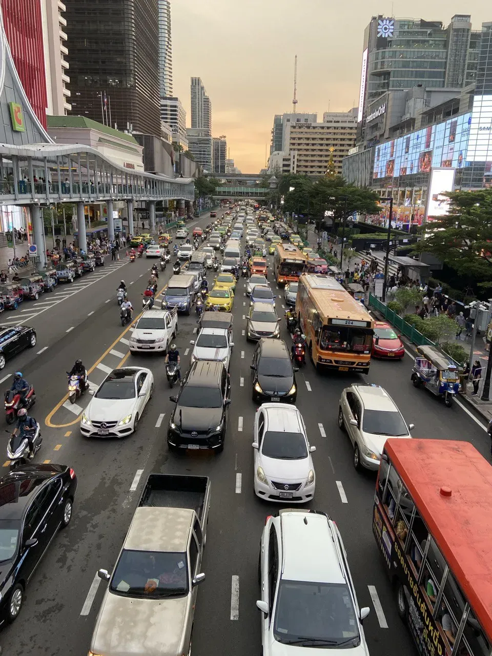 Трафик в Тае