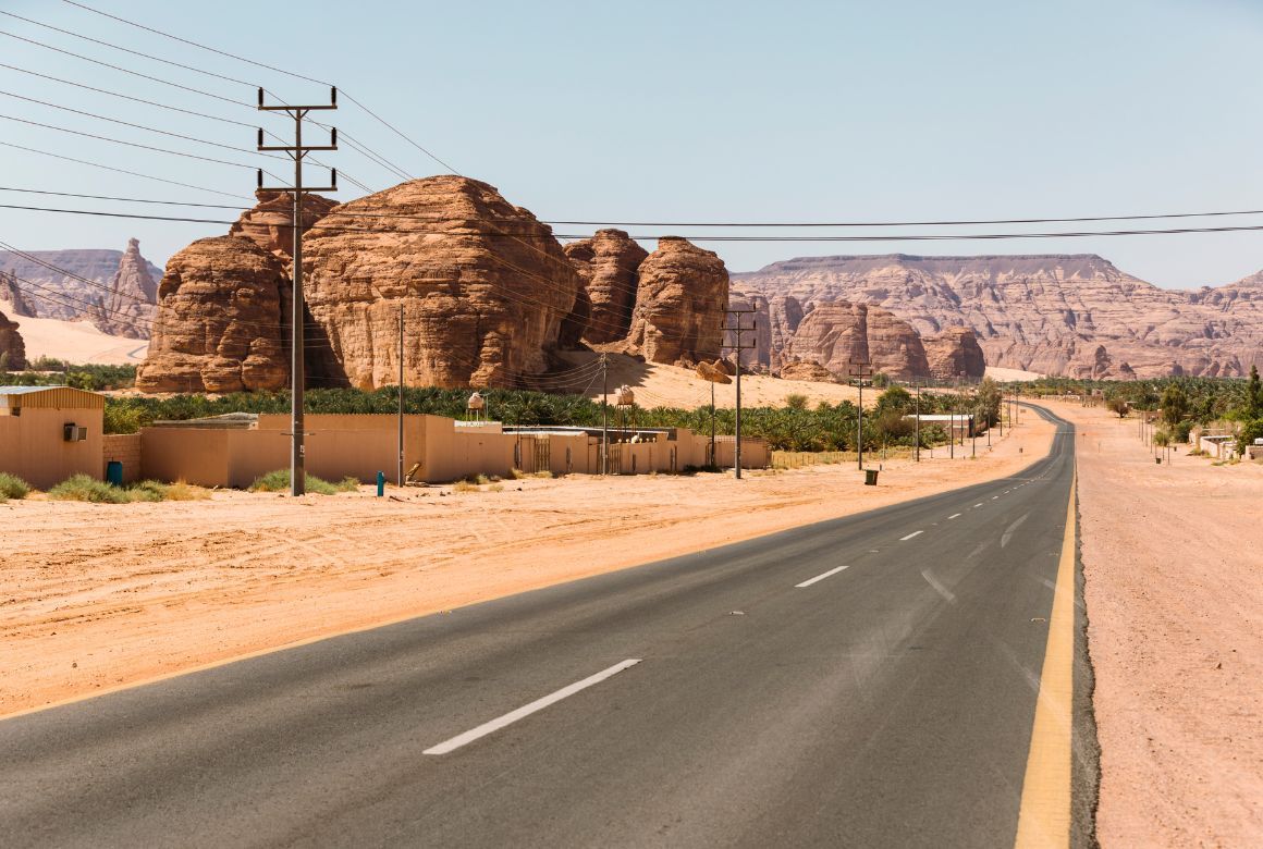 Дороги в Саудовской Аравии (Edyta Bartkiewicz / Canva)