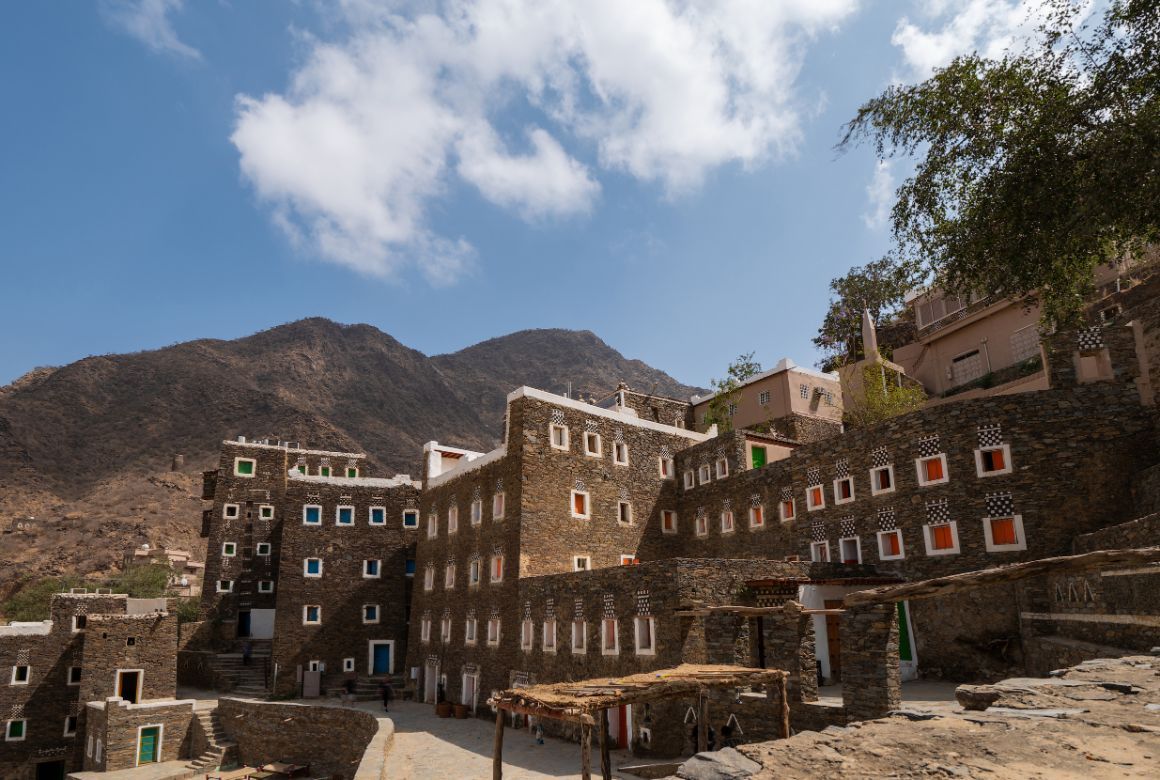 Деревня Риджал Альма в провинции Асир (Matthew Starling / Canva)