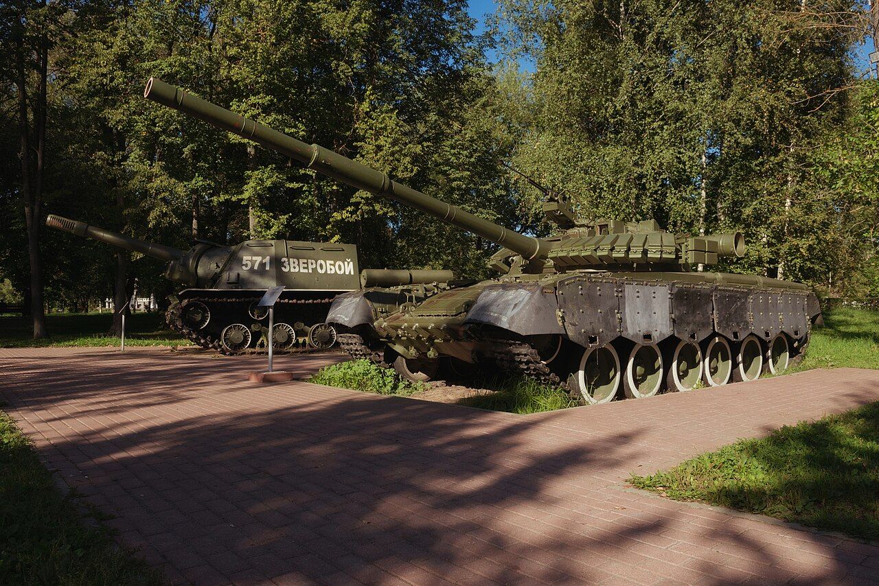 Боевые танки в парке Победы (Ветер Тверских Крыш / Wikimedia)