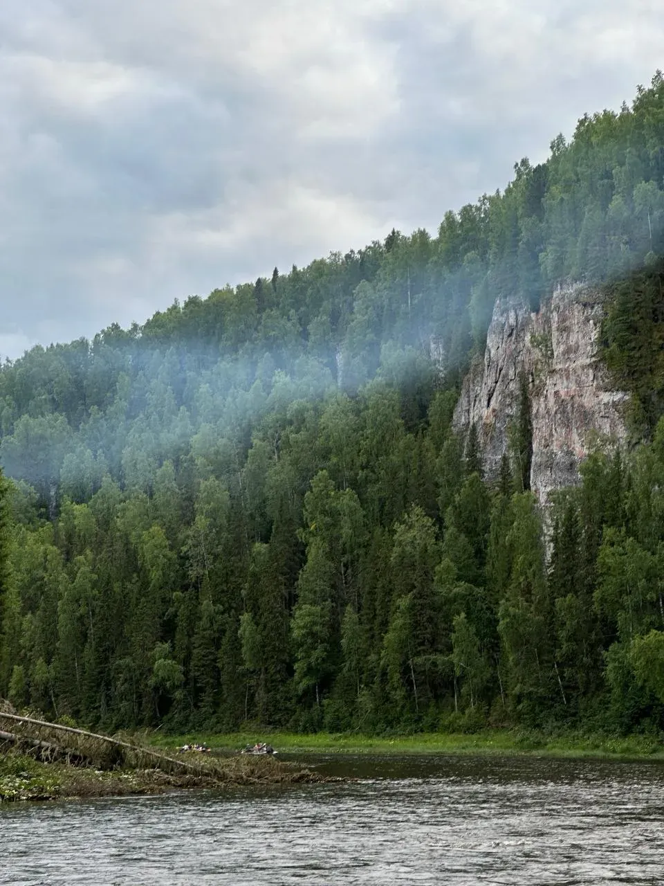 Вид на лес и скалы / фото Mishka Travel