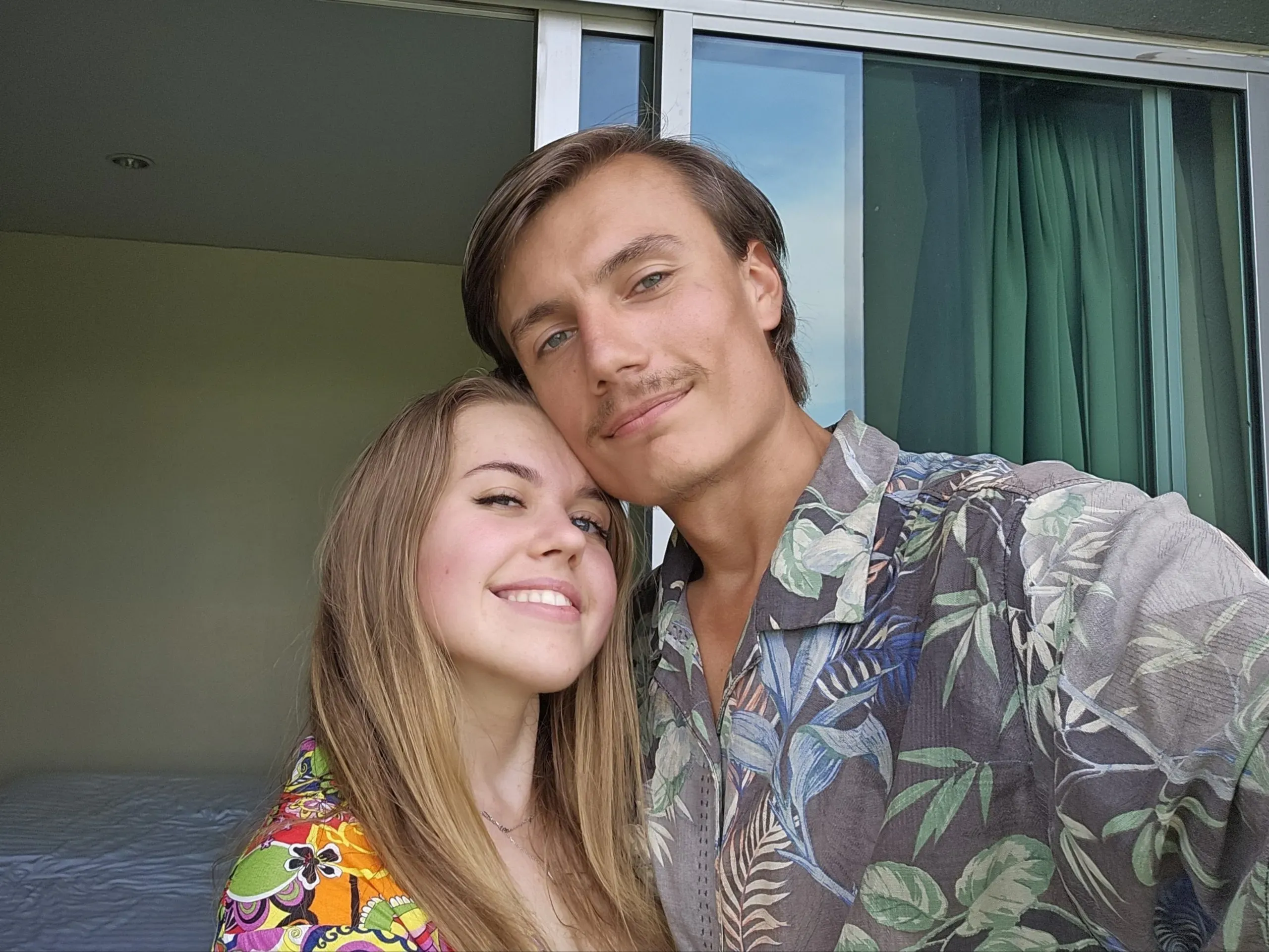 Мы с Юлей в Тае, уже без велосипеда